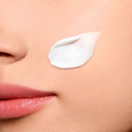 Comar Profumerie | Clarins | Viso | Hydra Essentiel | HA² - Crema idratante pelle da normale a secca