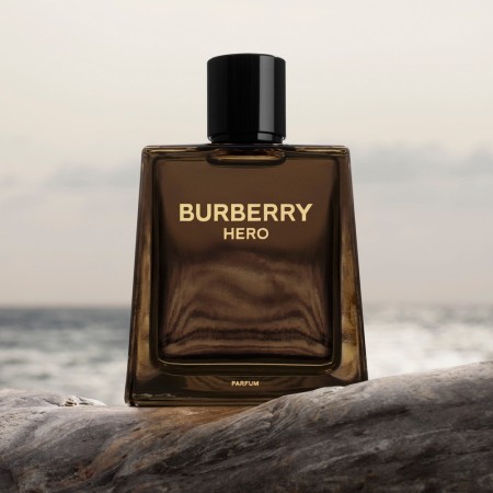 Comar Profumerie | Burberry | Profumi uomo | Hero | Parfum Ricarica 200 ml Comar Profumerie | Burberry | Profumi uomo | Hero | Parfum Ricarica 200 ml