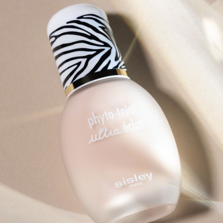 Comar Profumerie | Sisley Paris | MAKE UP VISO | Phyto Cernes Eclat