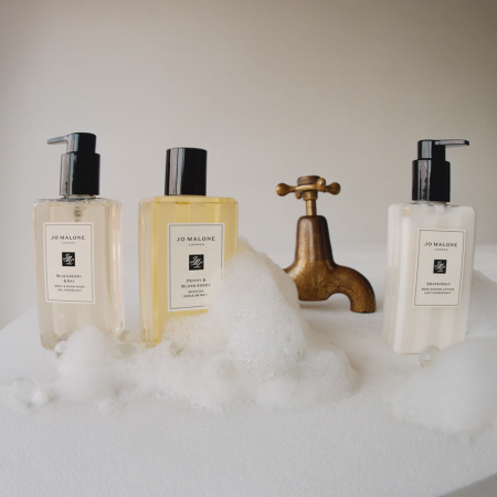 Comar Profumerie | Jo Malone London | English Pear Fresia | Detergente Mani e Corpo