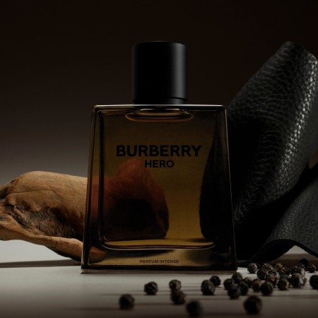 Comar Profumerie | Burberry | Profumi Uomo | Hero | Parfum Intense