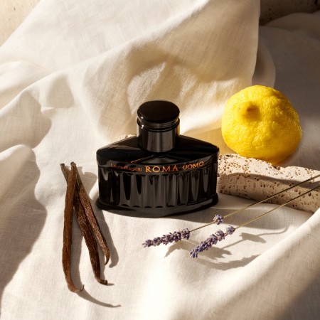 Comar Profumerie | Laura Biagiotti | ROMA UOMO | Nero Estremo Eau de Parfum Intense