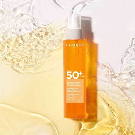 Comar Profumerie | Clarins | SOLARI | Spray Solare Illuminante Corpo SPF50+ 150ml