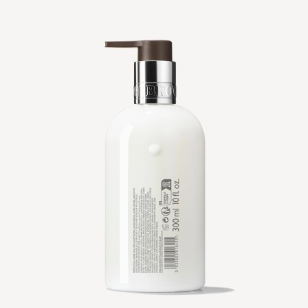 Comar Profumerie | Molton Brown | Graceful Apricot & Freesia | Lozione Corpo 300ml Comar Profumerie | Molton Brown | Graceful Apricot & Freesia | Lozione Corpo 300ml